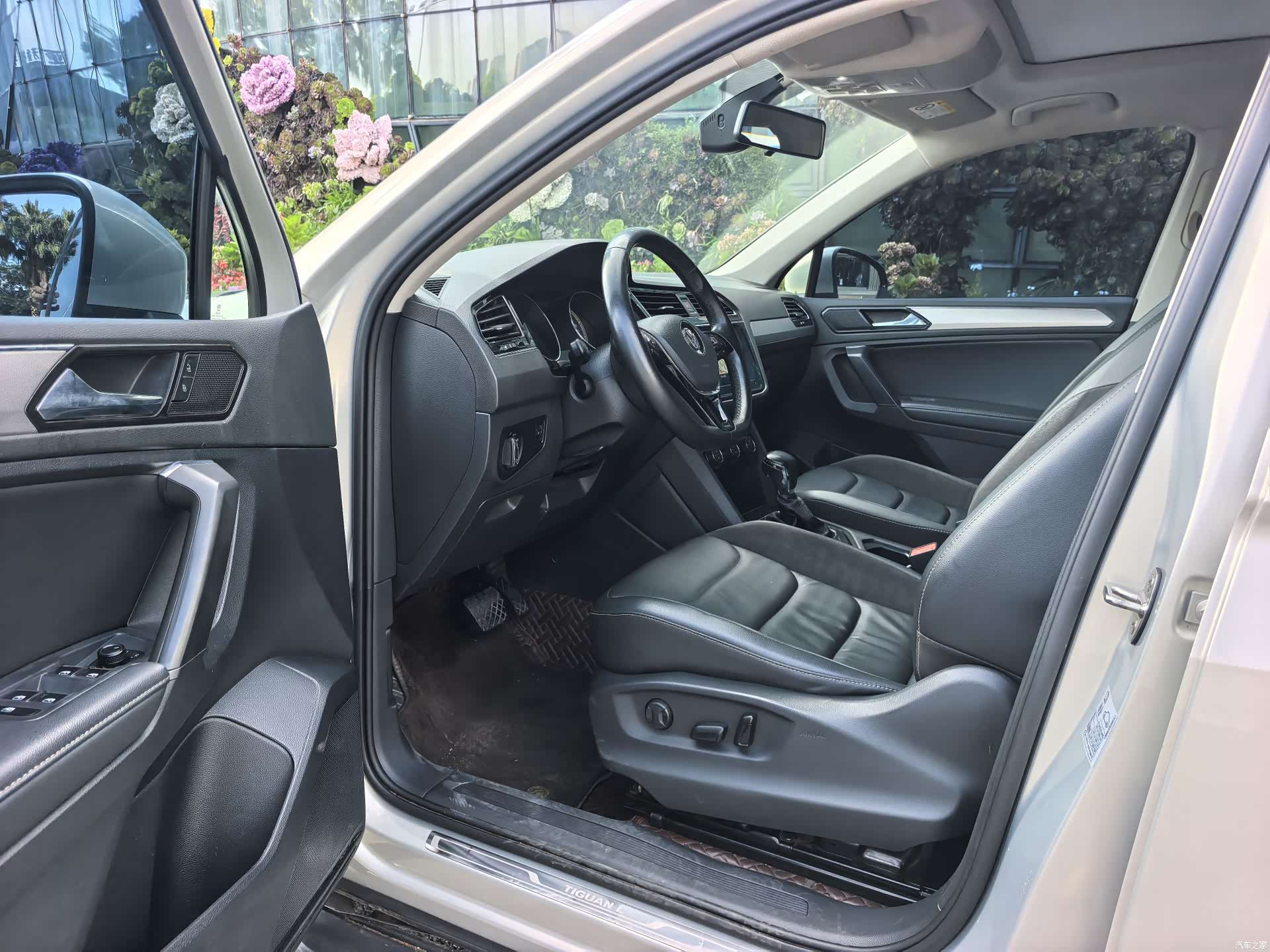 Volkswagen Tiguan L, 2020 4