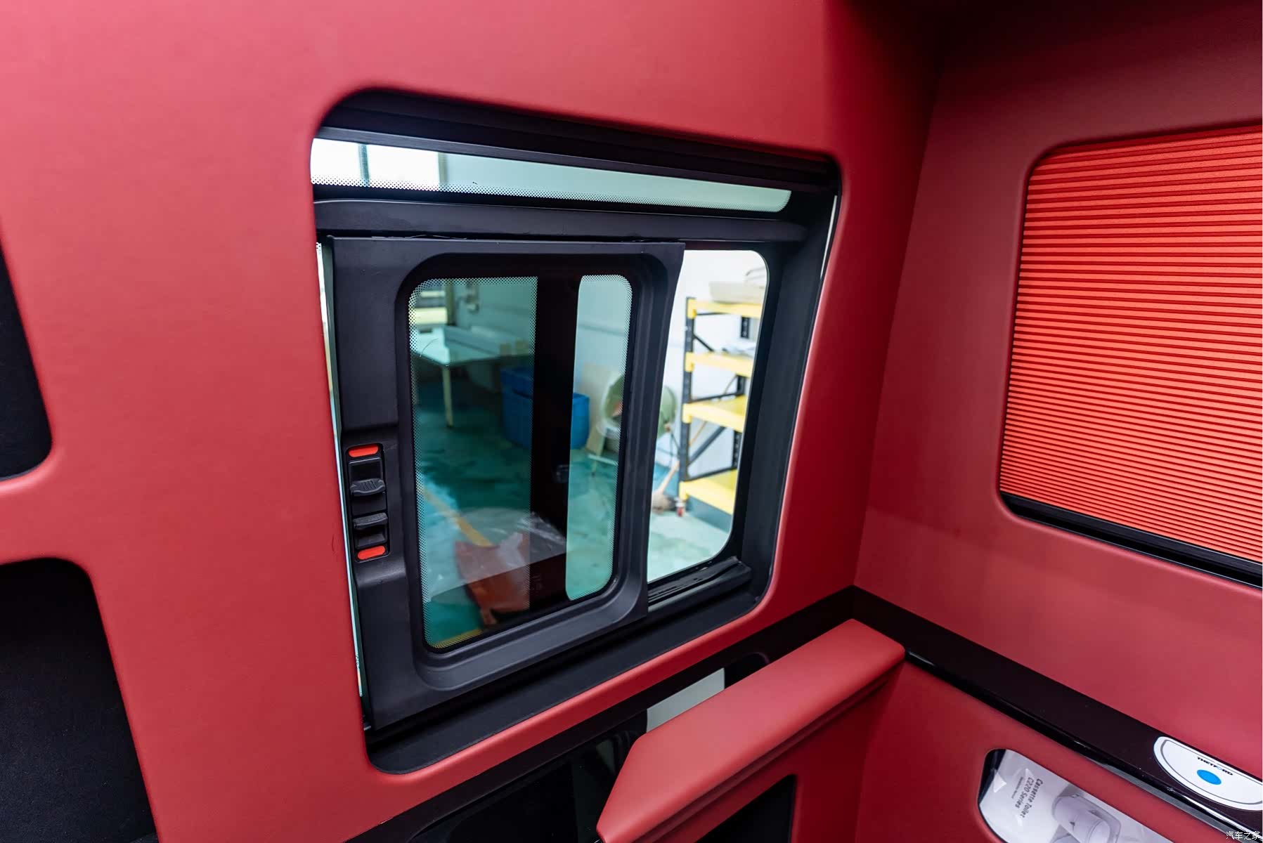 Toyota Coaster, 2025 16