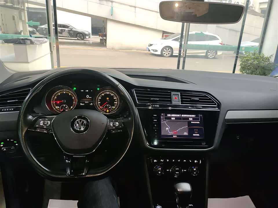 Volkswagen Tiguan L