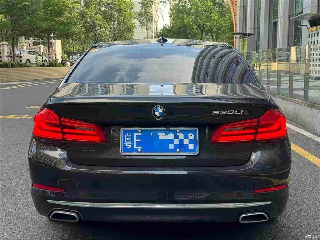 BMW 5 Series, 2020 все фото