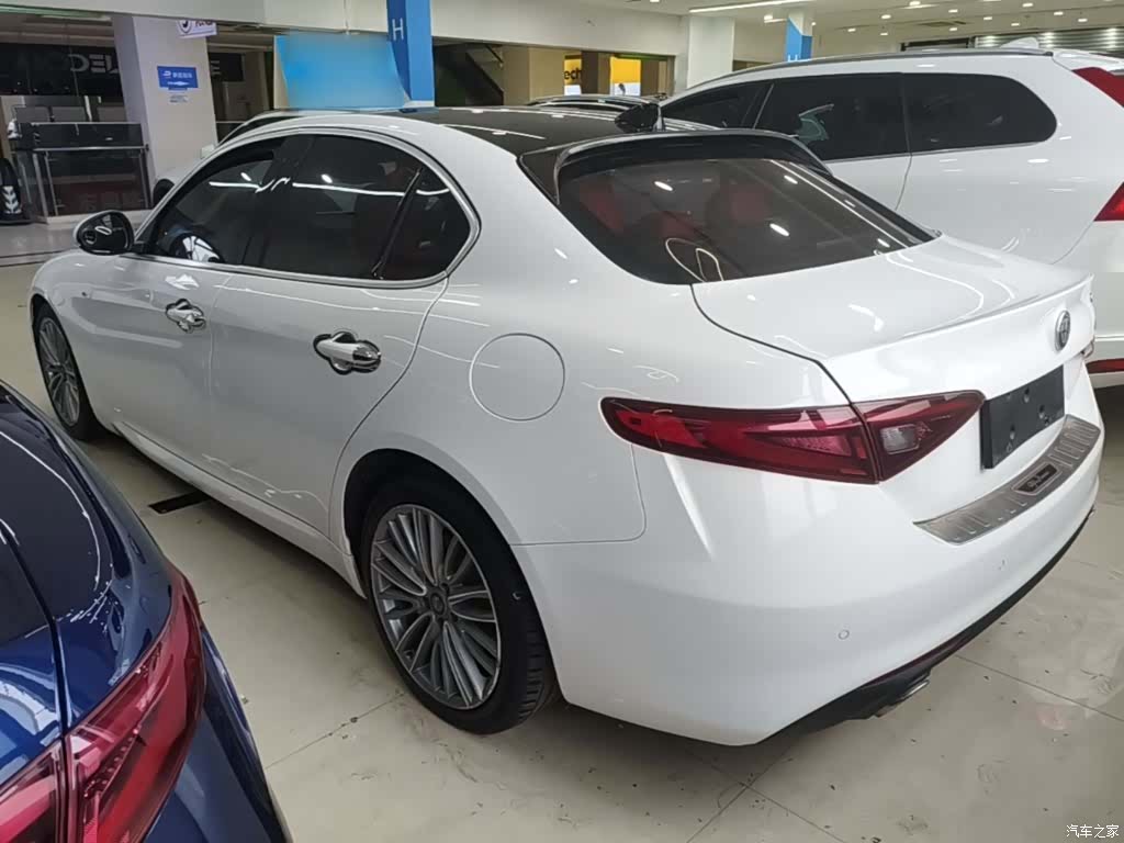 Alfa Romeo Giulia, 2018 все фото