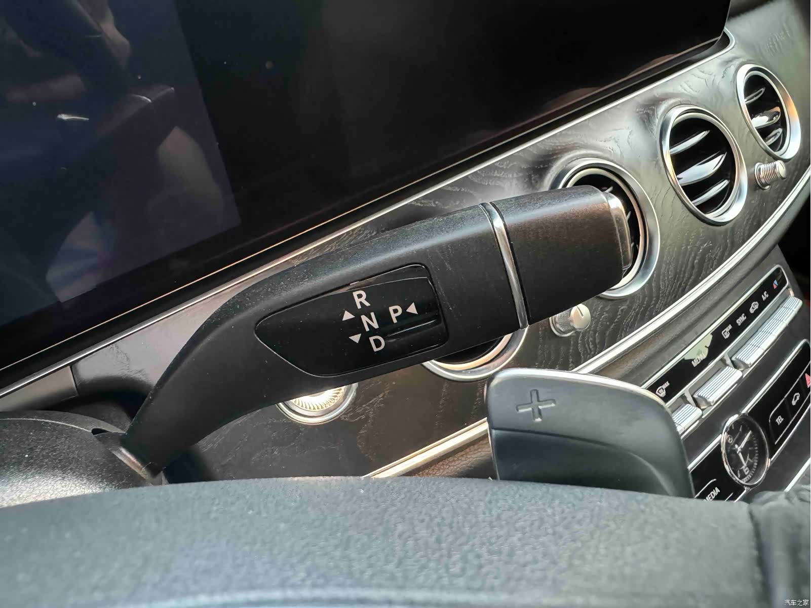 Mercedes-Benz E-Class, 2018 16