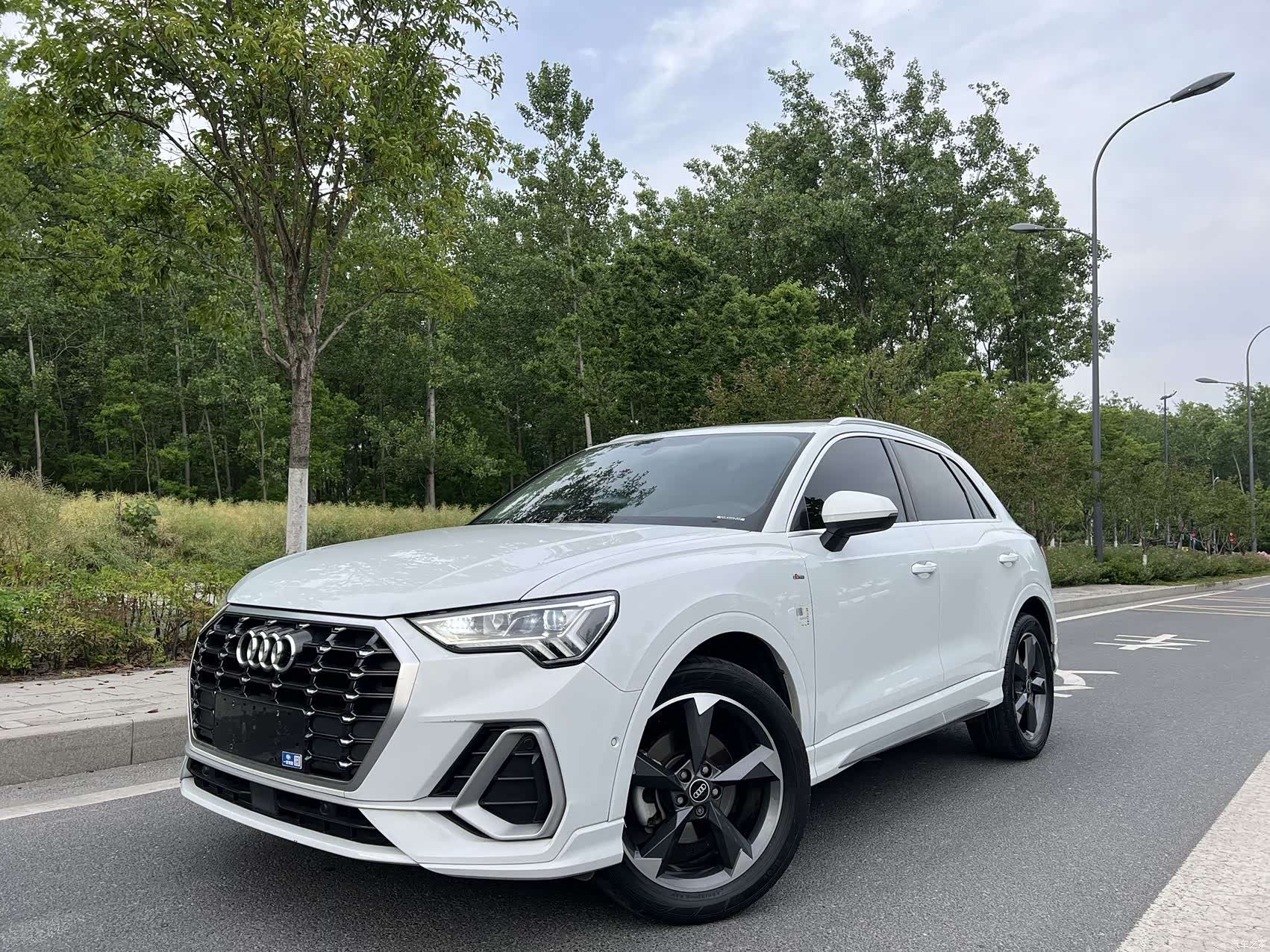 Audi Q3, 2022 1