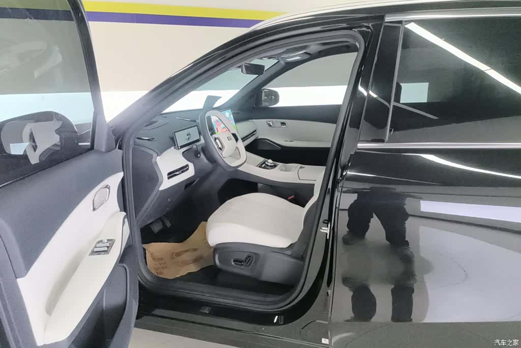 Geely 7, 2025 9
