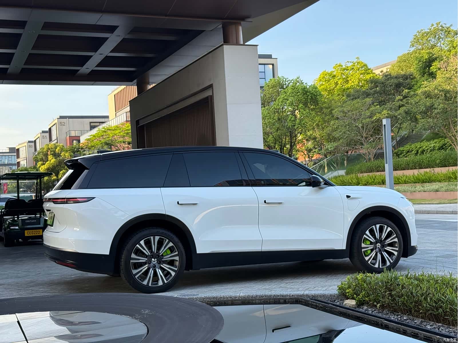 NIO ES8, 2024 7