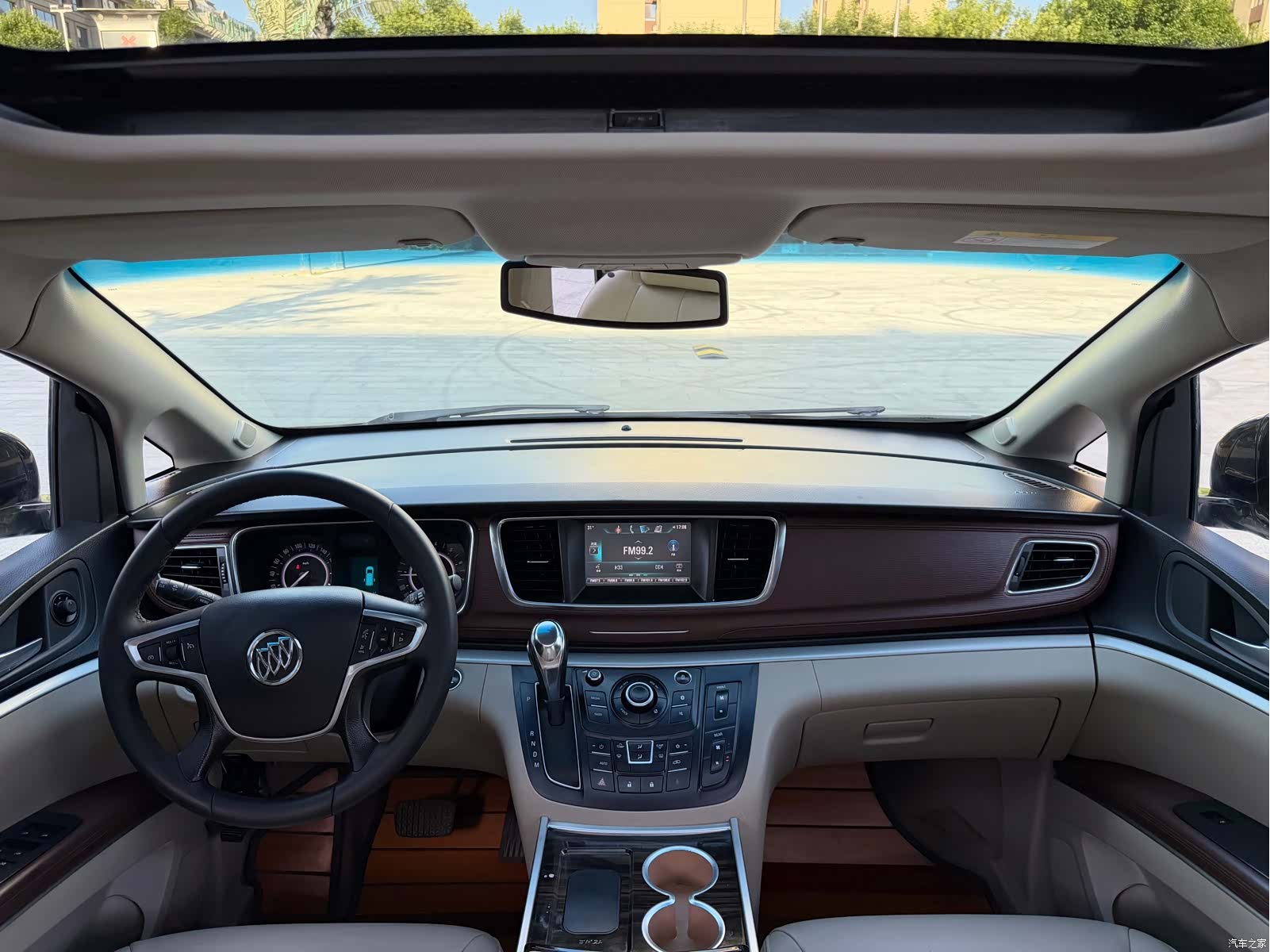 Buick GL8, 2017 12
