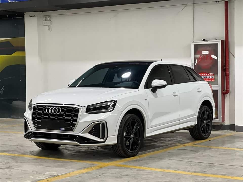 Audi Q2L