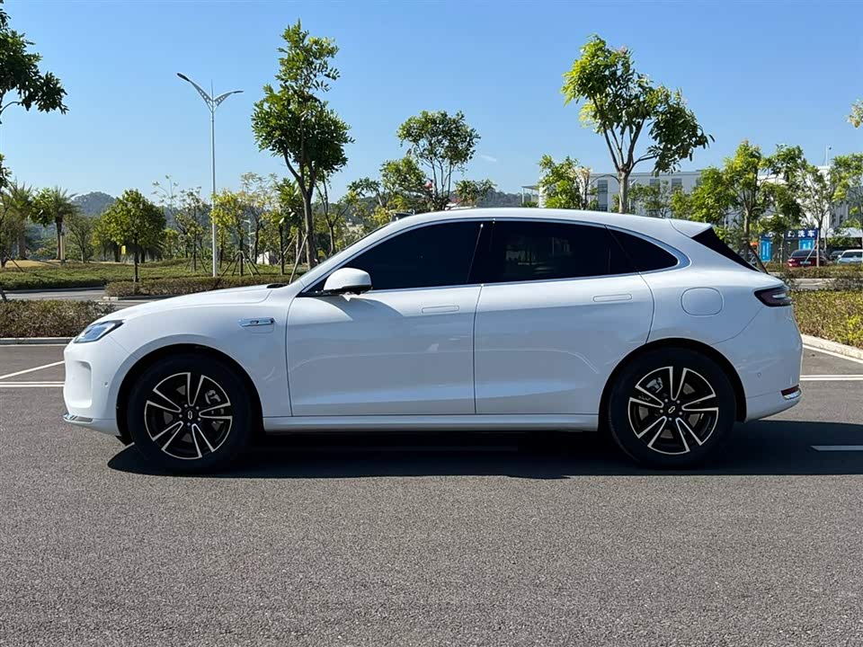 AITO Ask the world M5