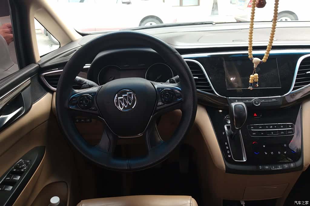 Buick GL8, 2017 15