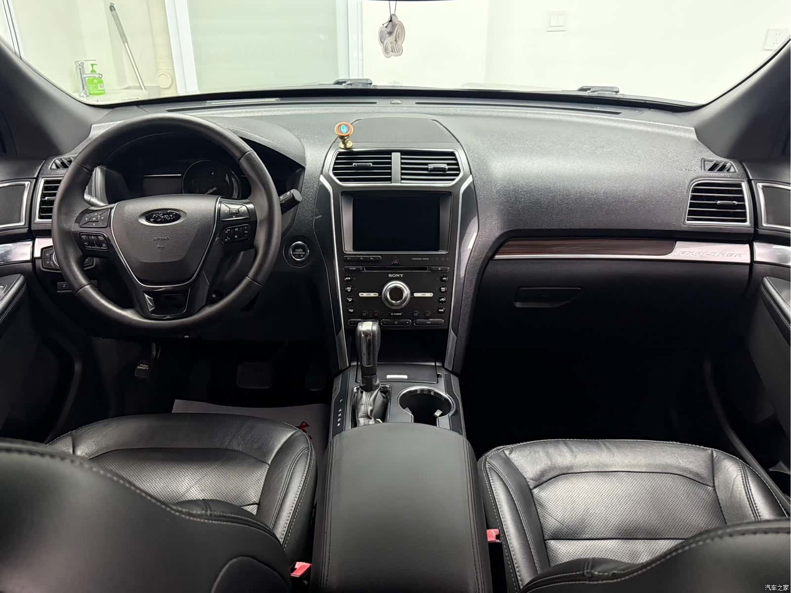 Ford Explorer, 2018 8