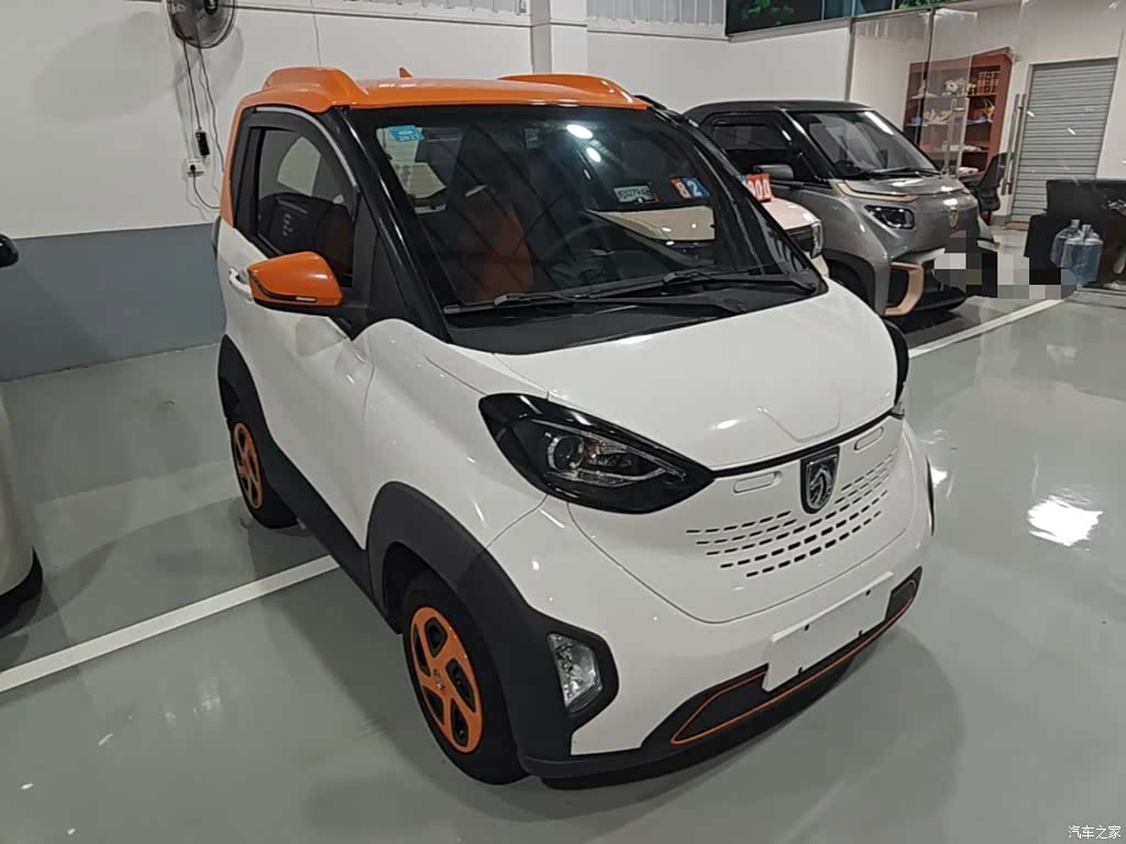 Wuling E100, 2019 4