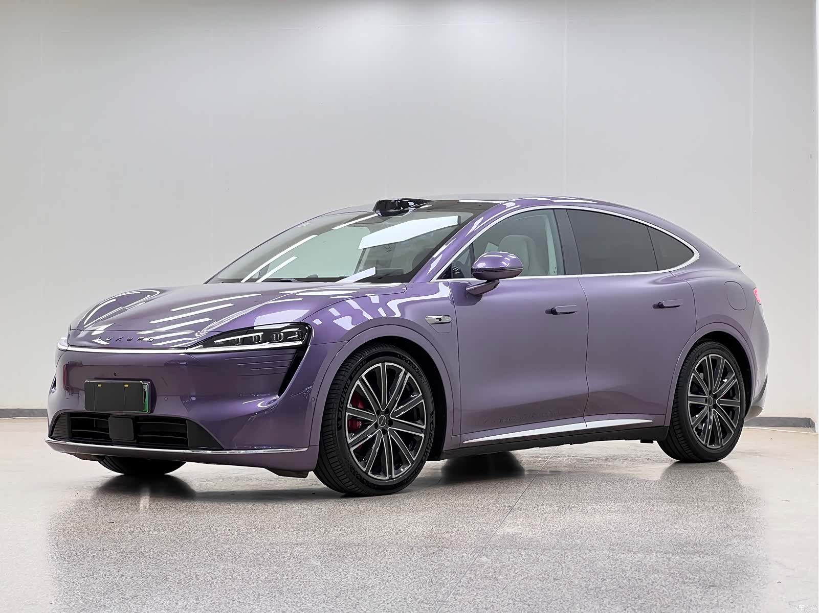 Luxeed R7, 2025 1