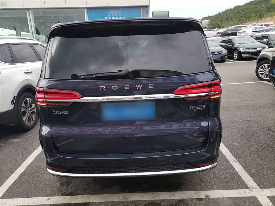 Roewe iMAX8