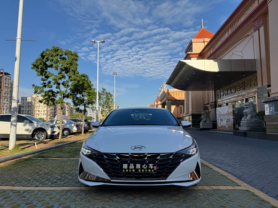 Hyundai Elantra