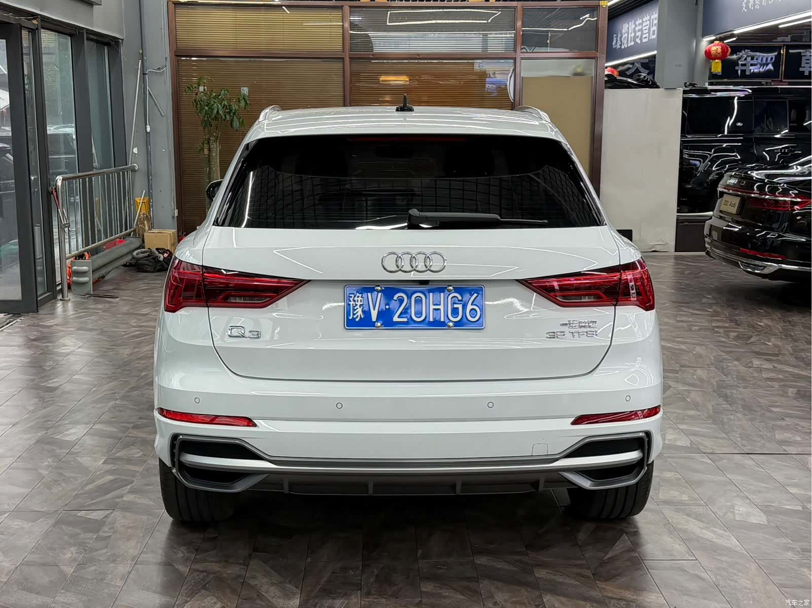 Audi Q3, 2023 3