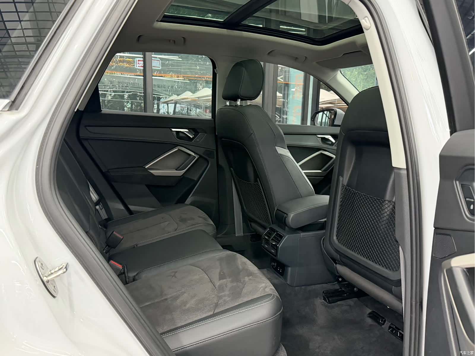 Audi Q3, 2023 10