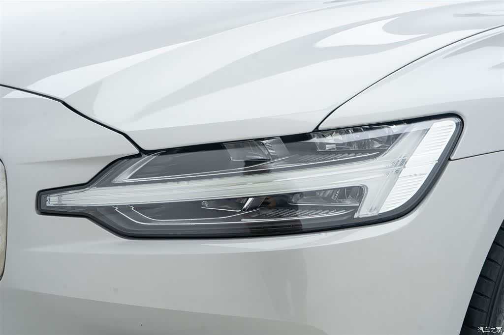 Volvo S60, 2023 9