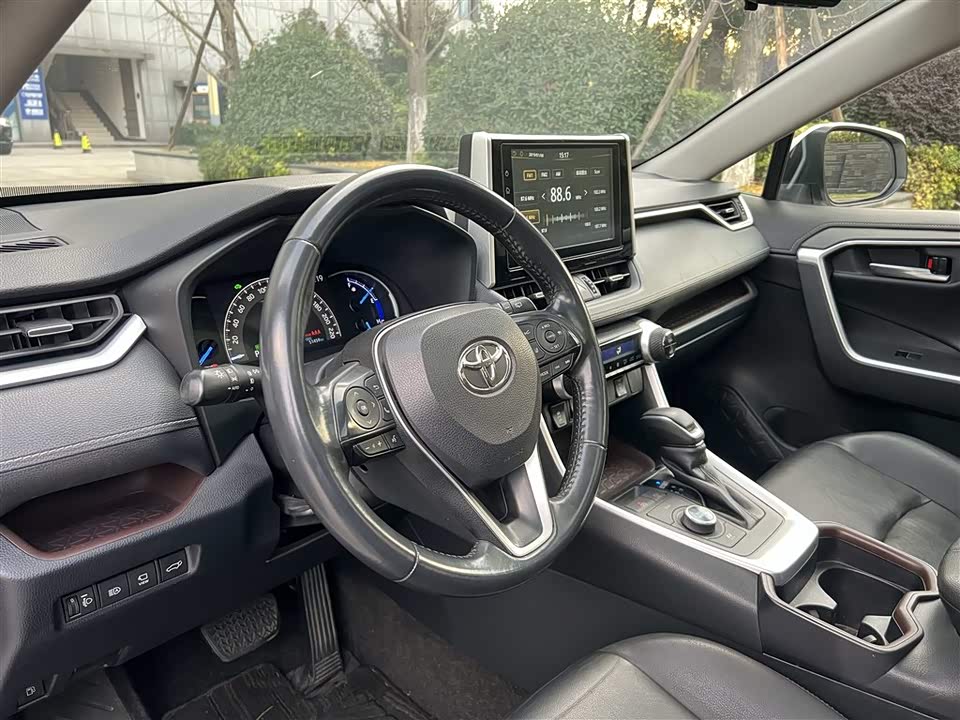 Toyota RAV4 Rongfang