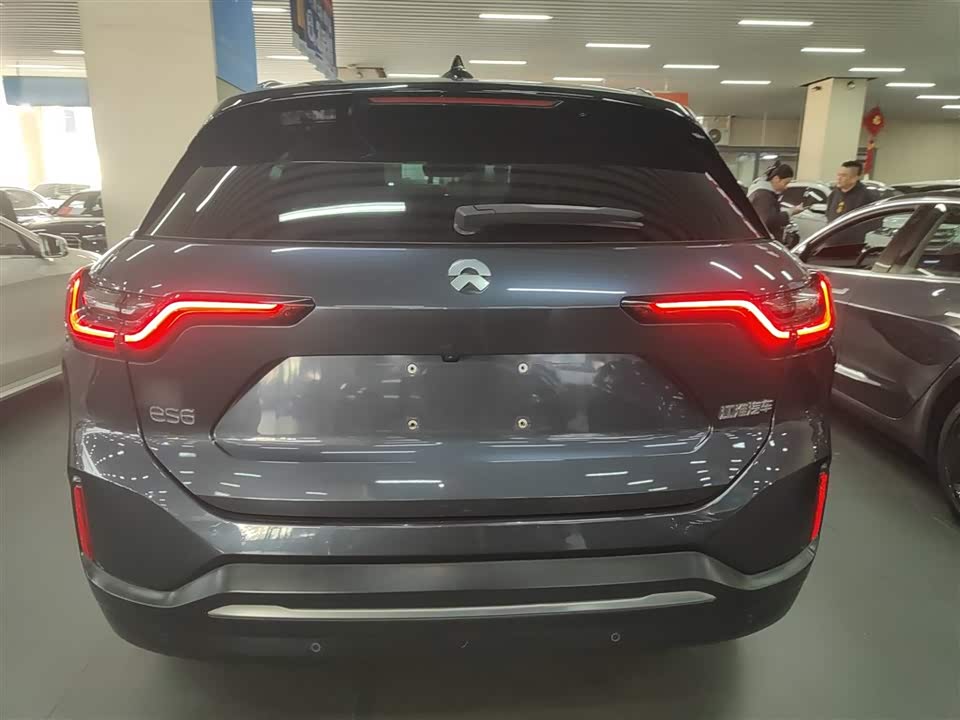 NIO ES6