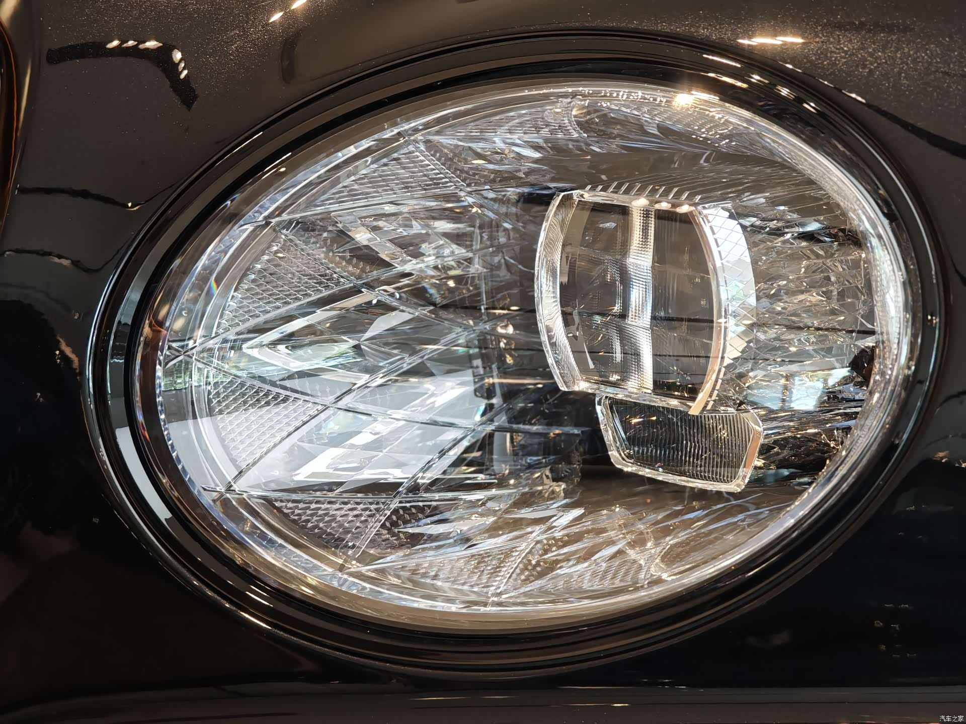 Bentley Bentayga, 2024 7