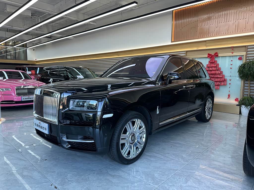 Rolls-Royce Cullinan 2018 мест