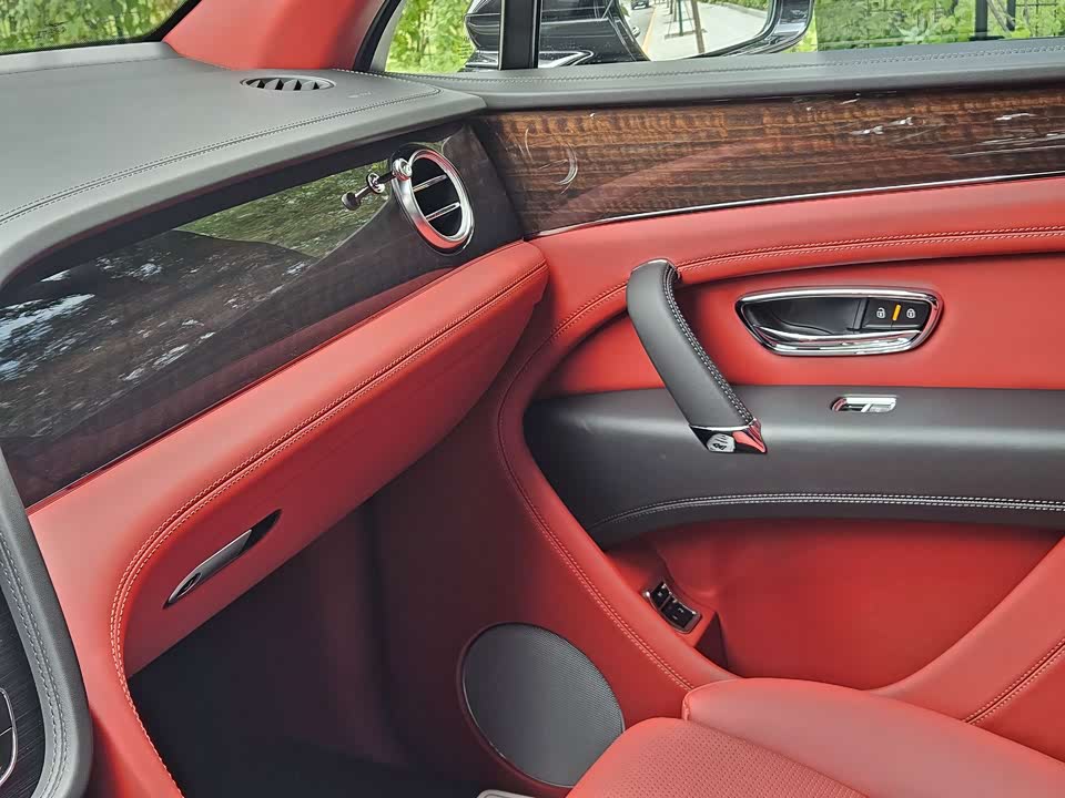 Bentley Tim Yue Bentley Tim Yue