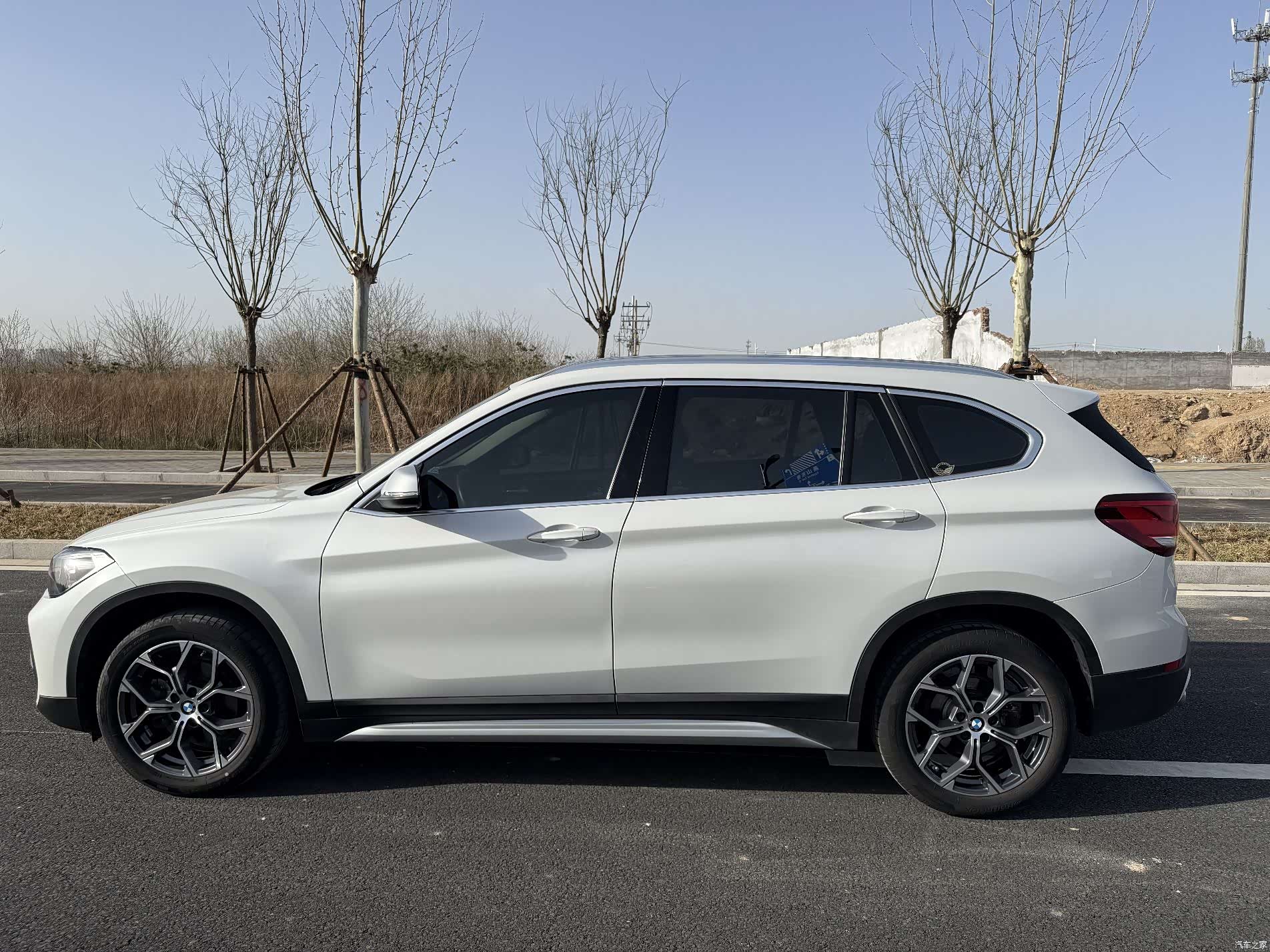 BMW X1, 2023 все фото