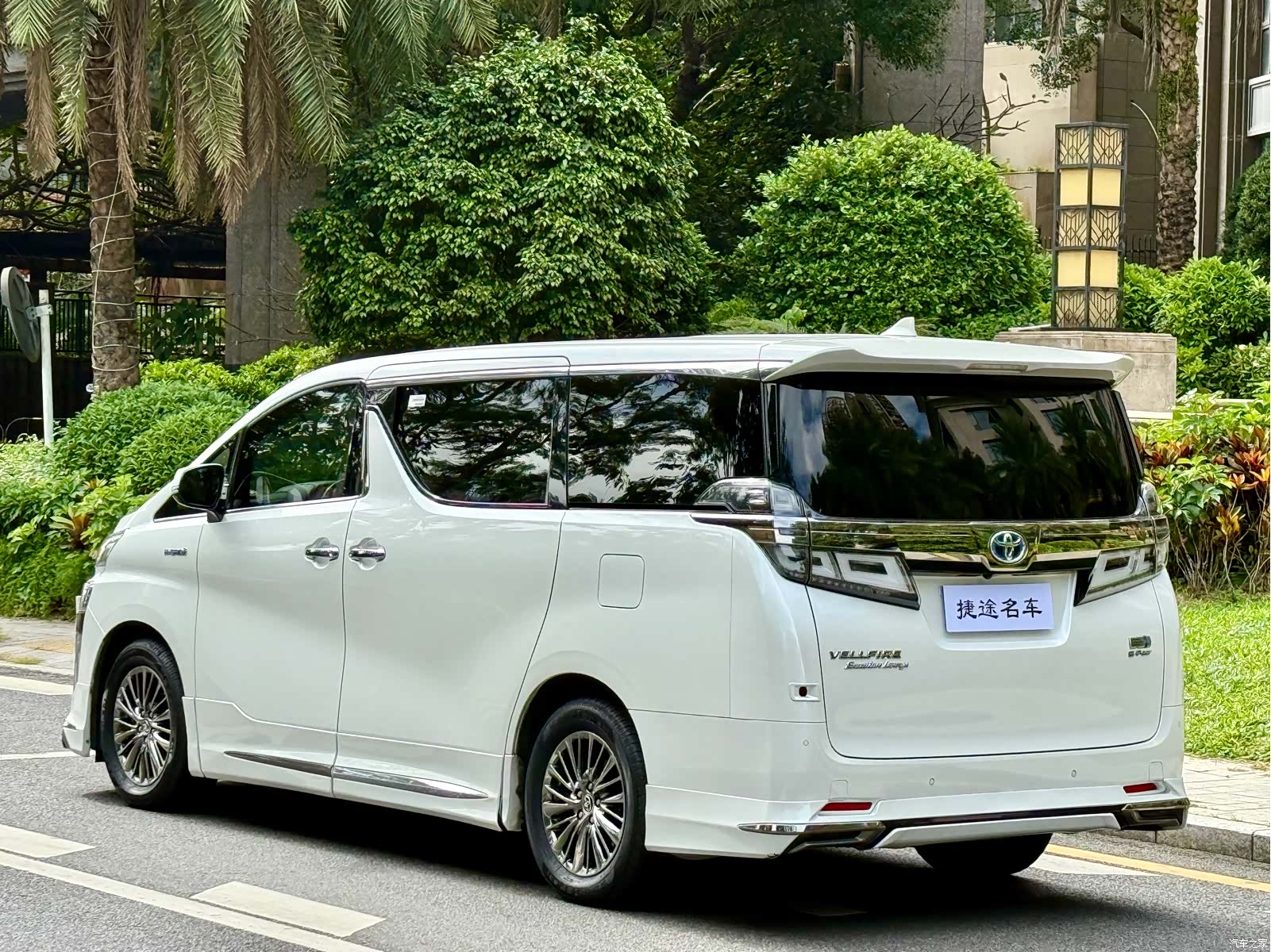 Toyota Vellfire, 2021 все фото