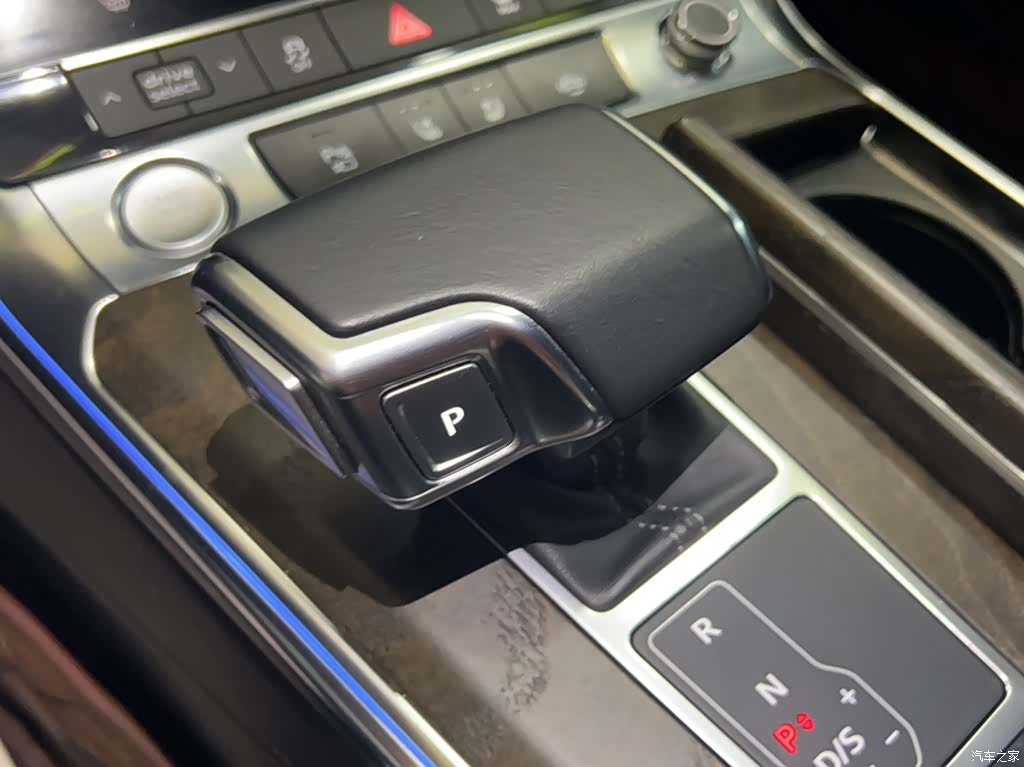 Audi A6L, 2020 11