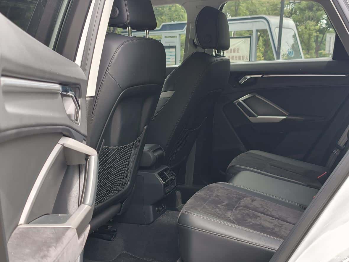 Audi Q3, 2019 11