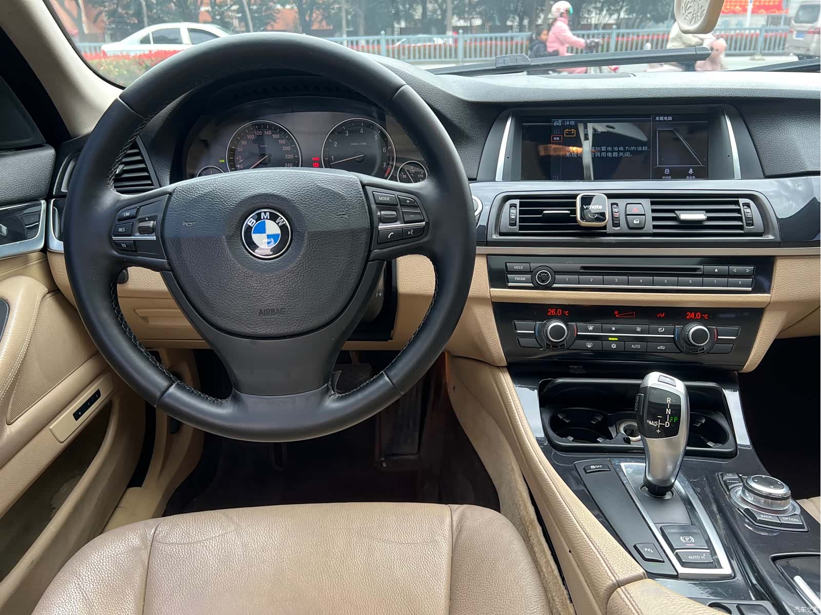 BMW 5 Series, 2012 10