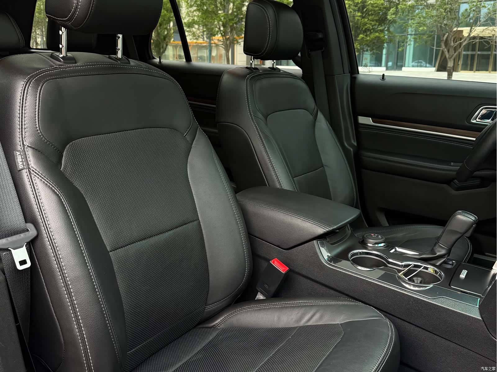 Ford Explorer, 2016 21