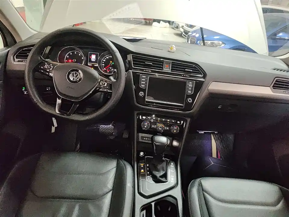 Volkswagen Tiguan L