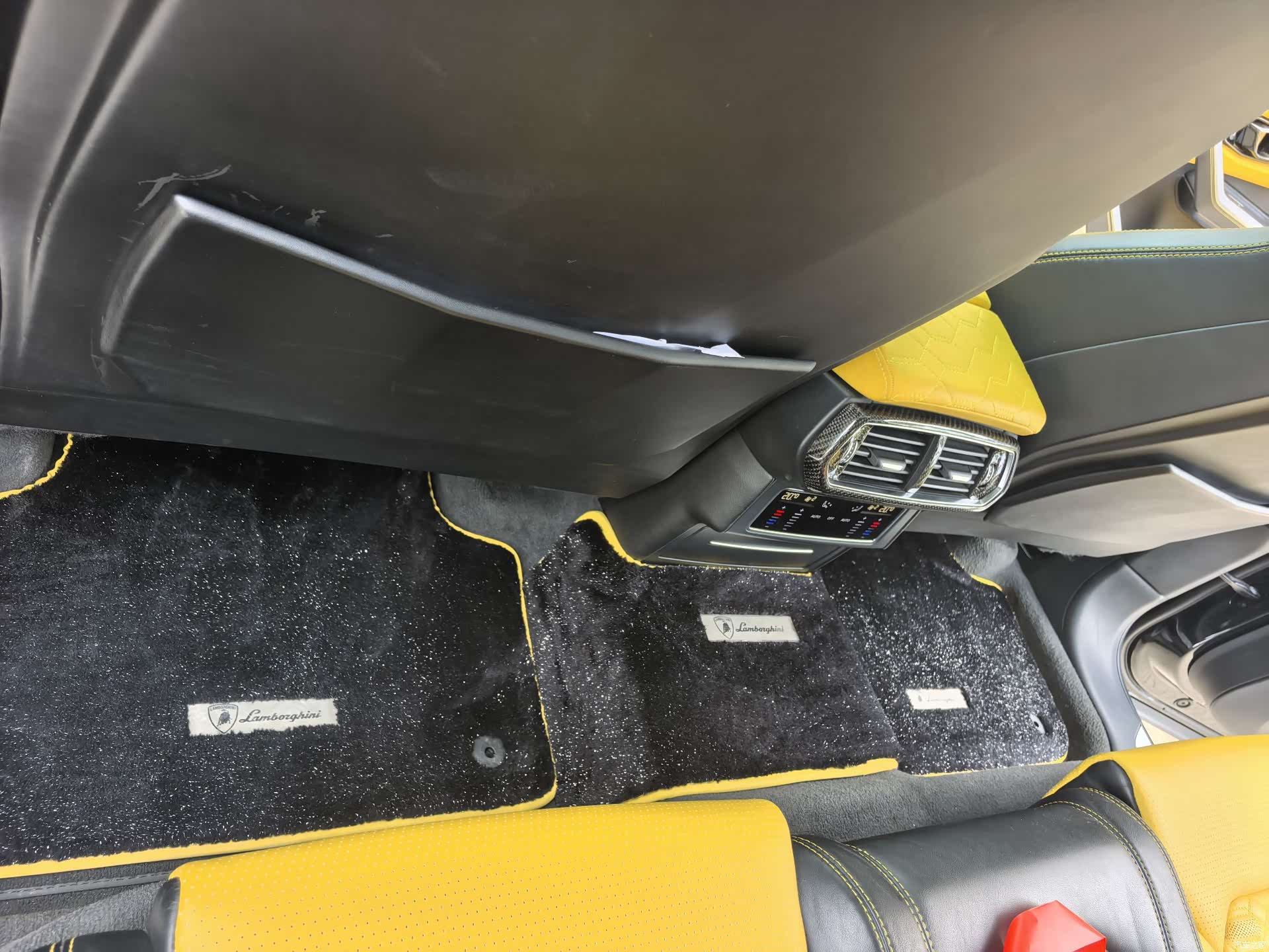 Lamborghini Urus, 2019 все фото
