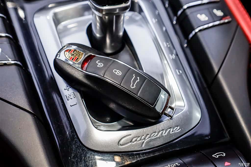 Porsche Cayenne, 2012 17
