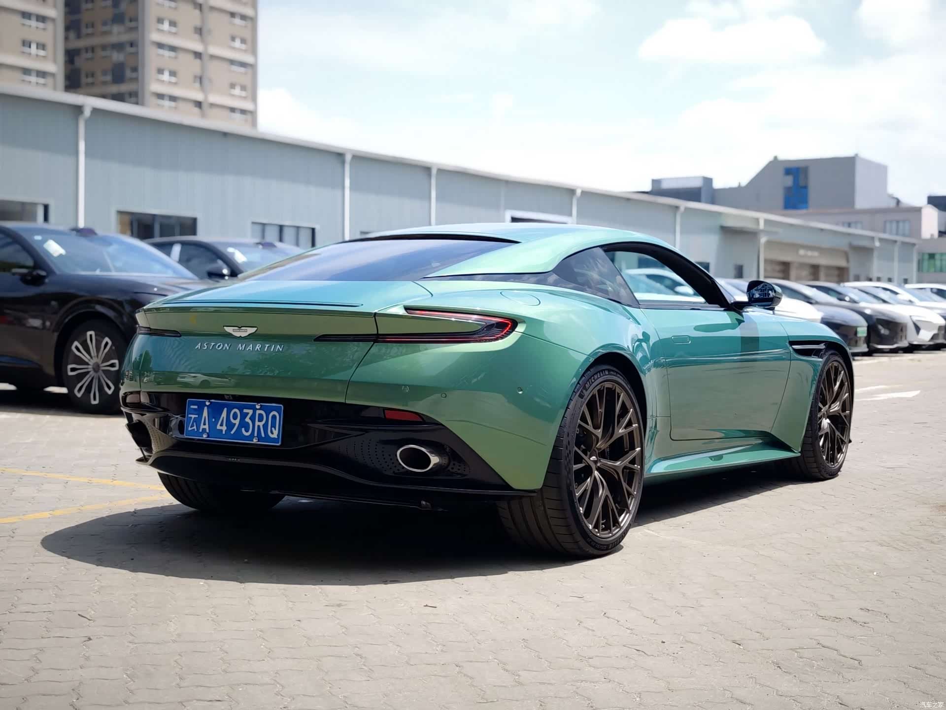 Aston Martin DB12, 2024 8
