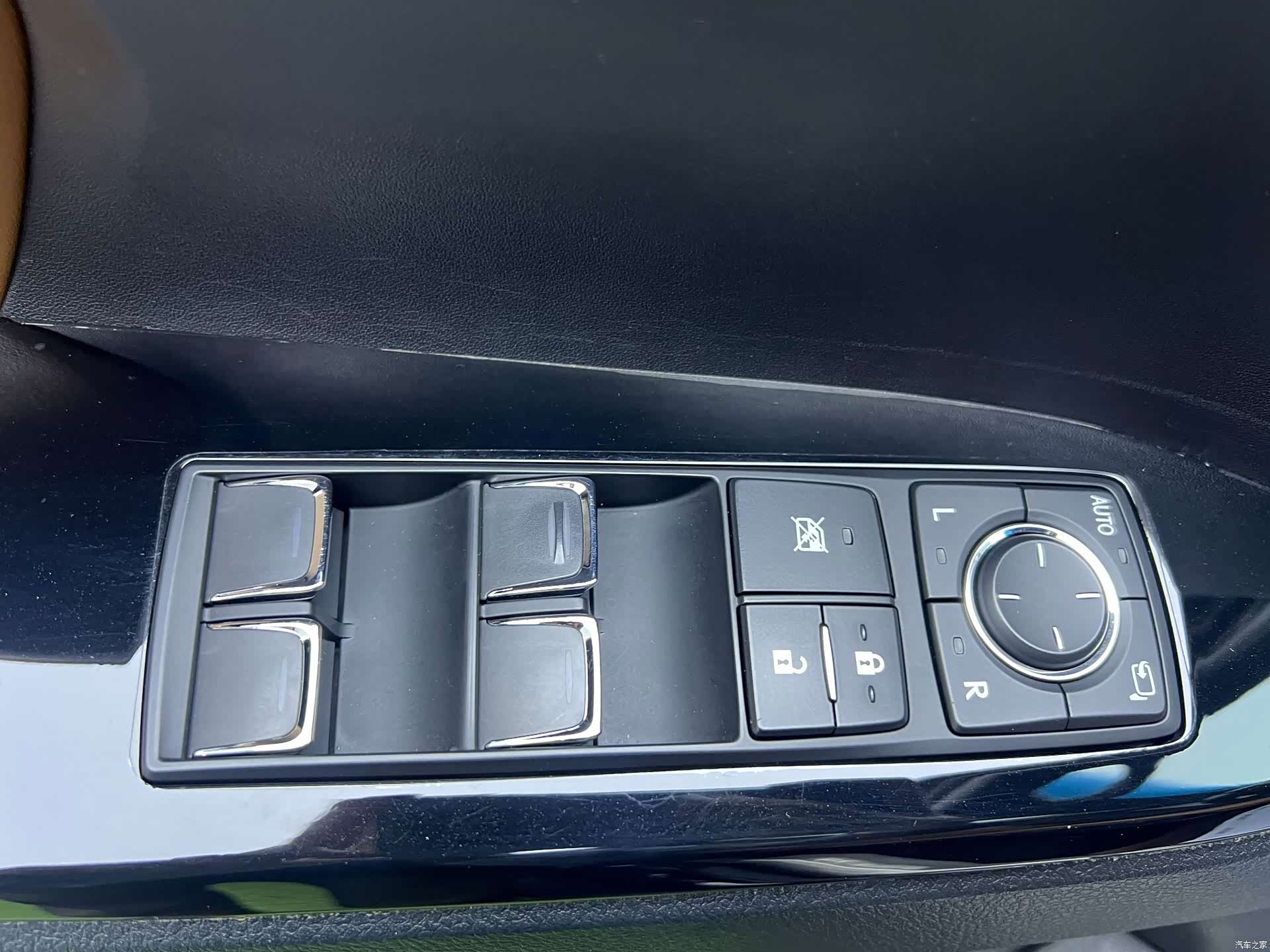 Lexus LX, 2023 30