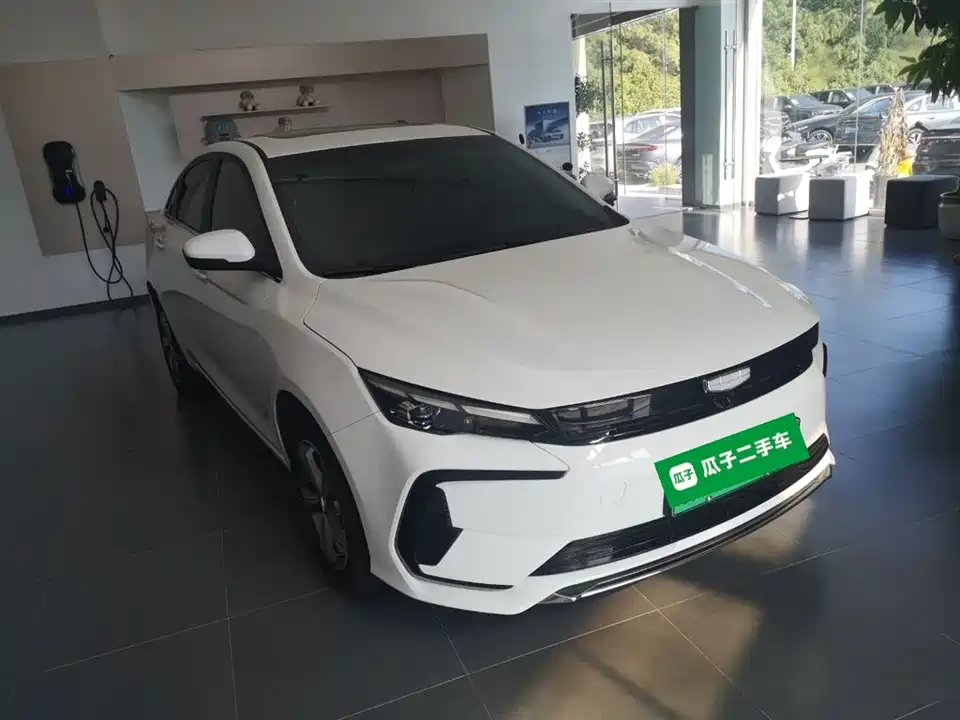 Geely Emgrand L HiP Geely Emgrand L HiP