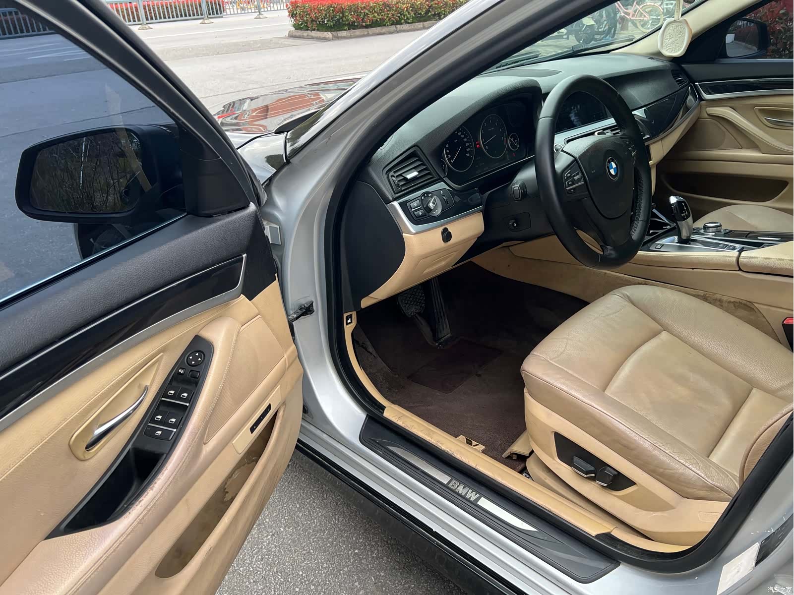 BMW 5 Series, 2012 8
