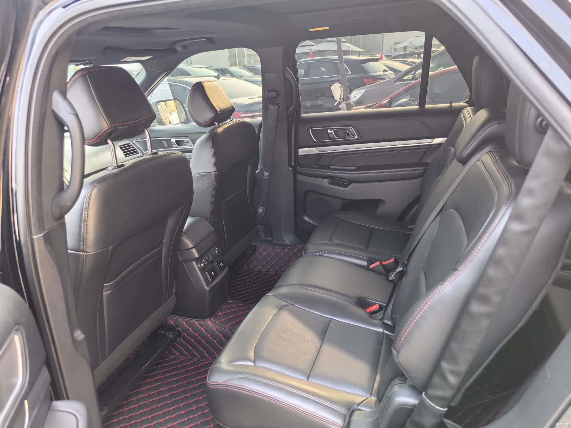 Ford Explorer, 2018 7