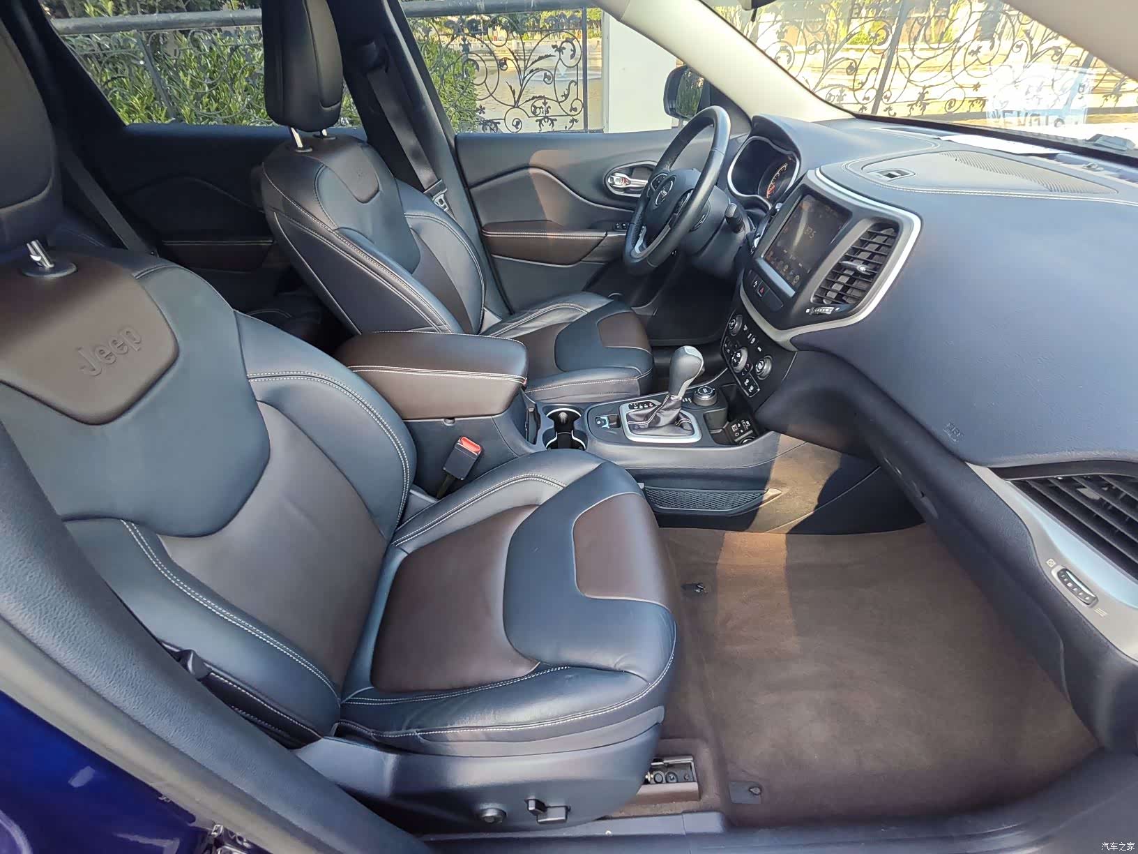 Jeep Cherokee, 2016 10
