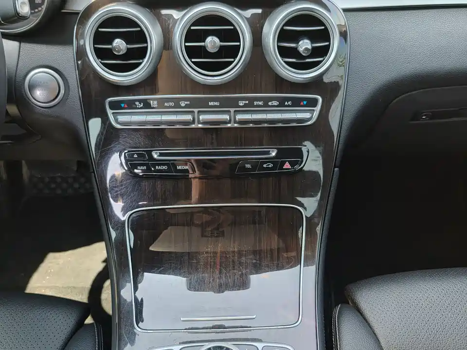 Mercedes-Benz GLC Mercedes-Benz GLC
