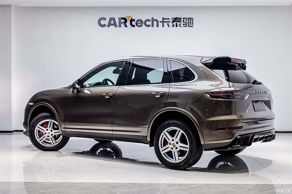 Porsche Cayenne, 2012 4