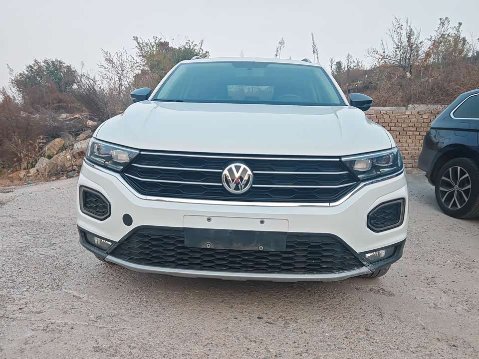 Volkswagen T-ROC exploring Songs