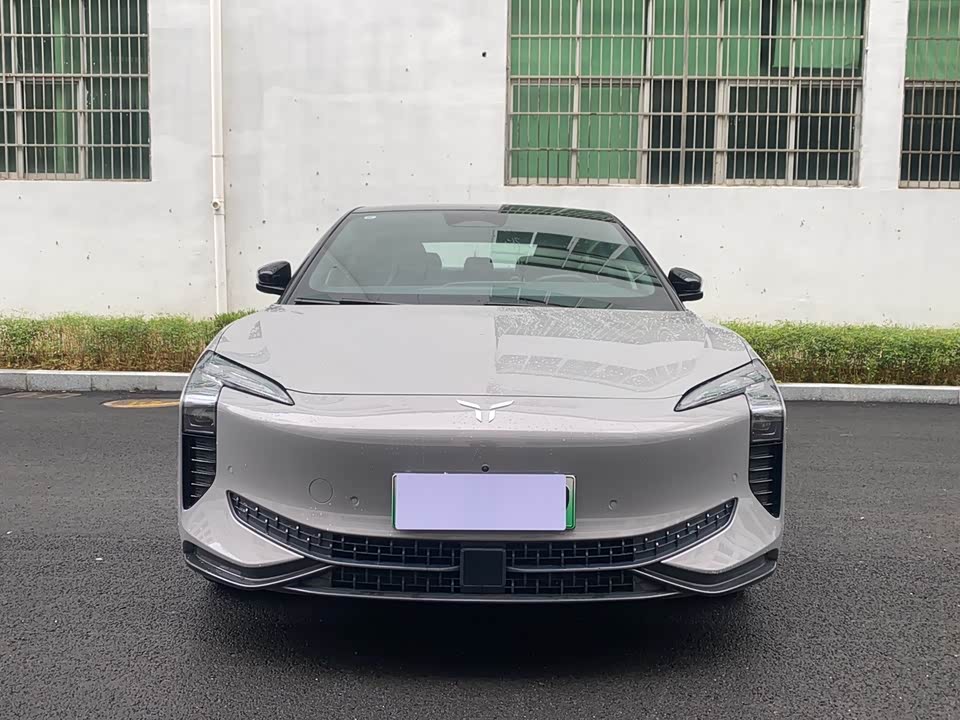 Hongqi EH7