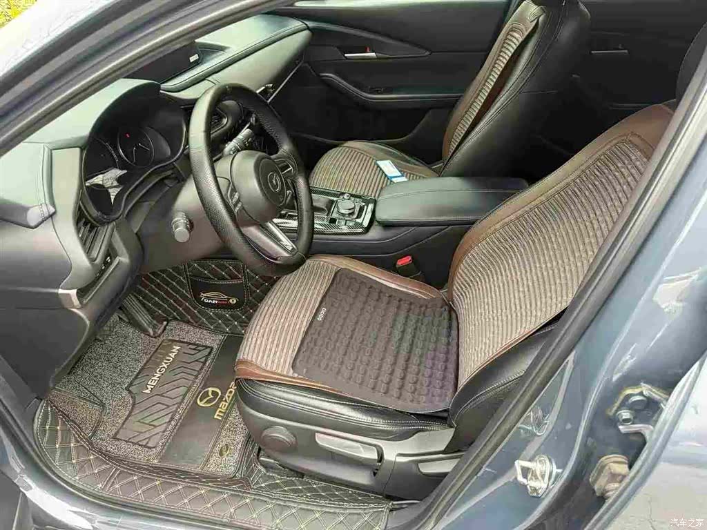 Mazda CX-30, 2021 все фото