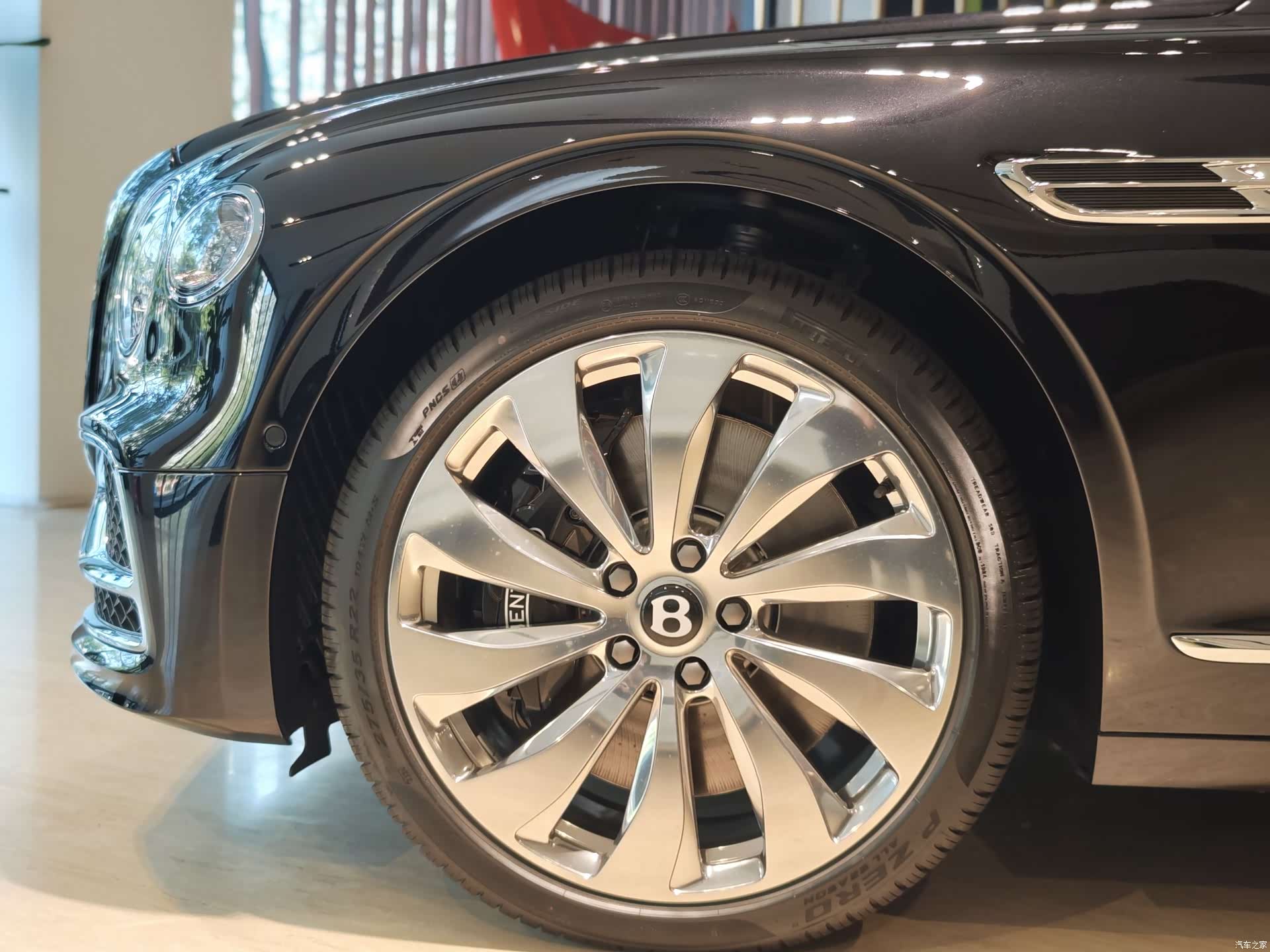 Bentley Flying Spur, 2024 все фото