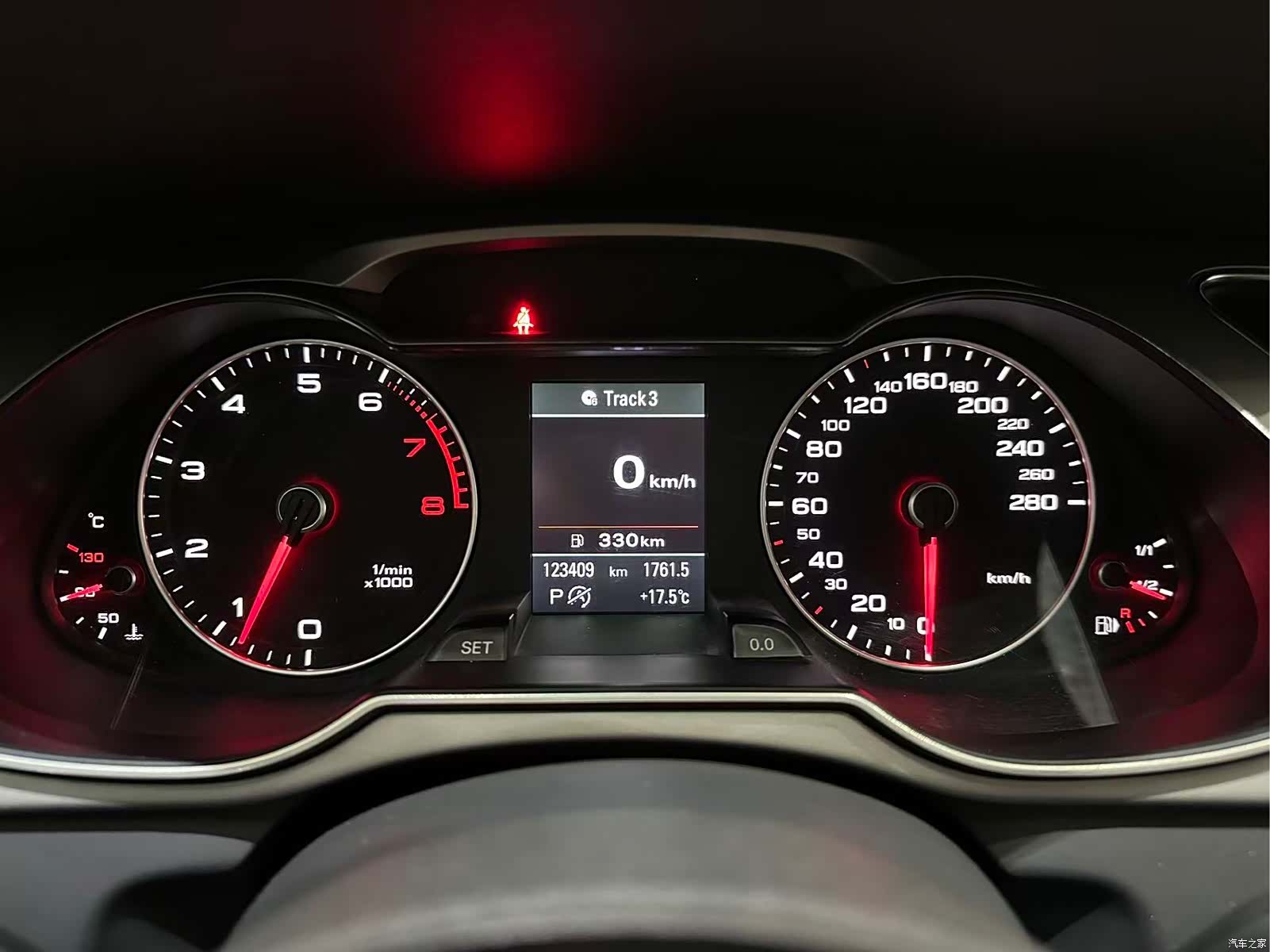 Audi A4L, 2016 14