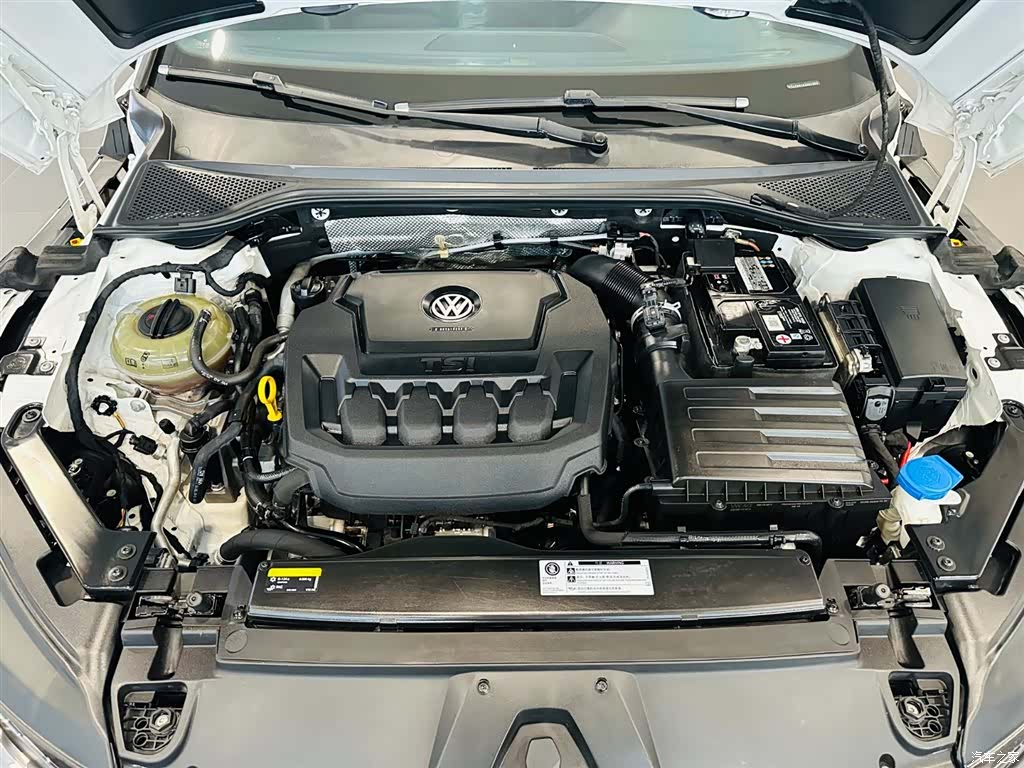 Volkswagen CC, 2019 9