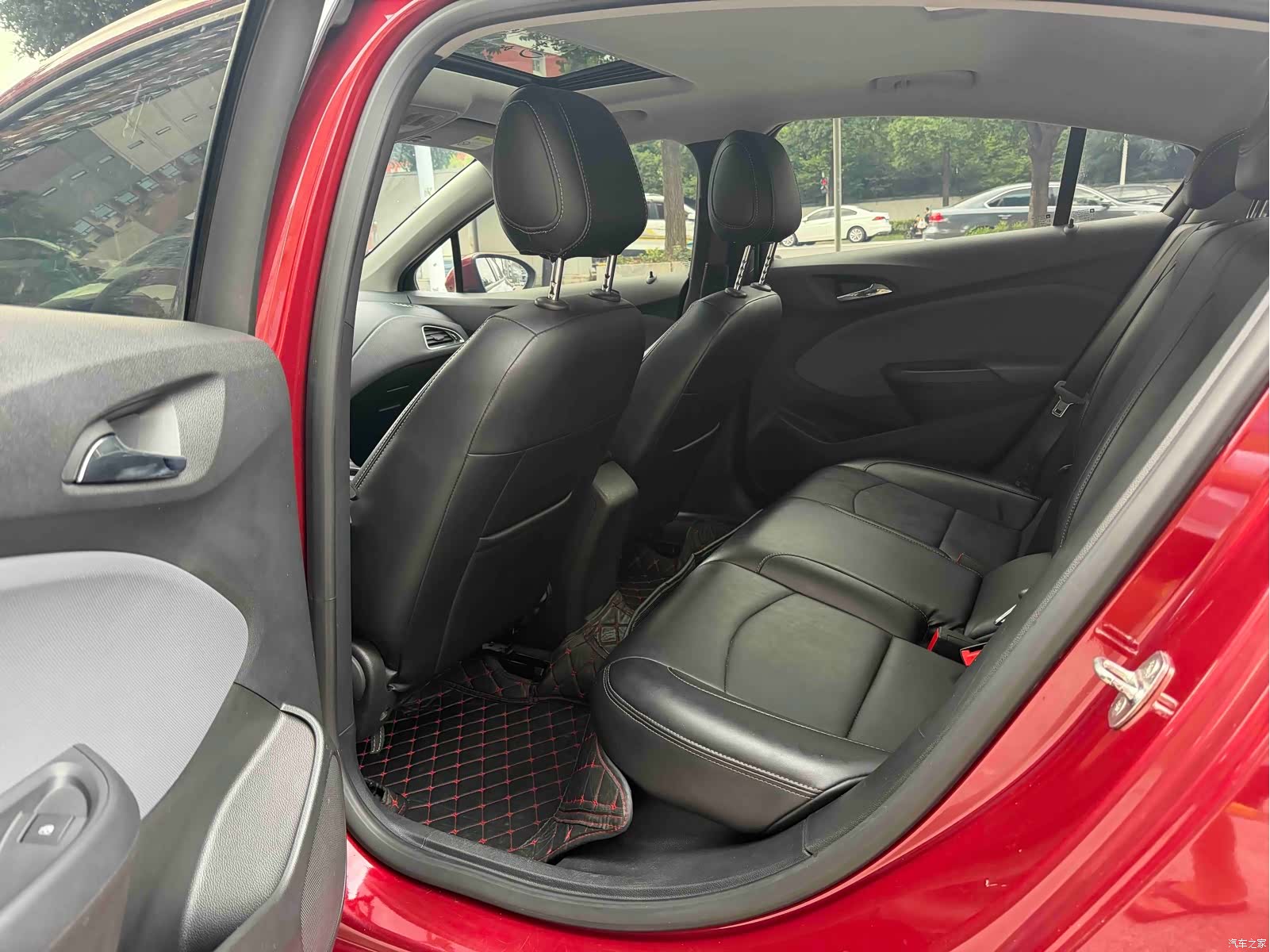 Chevrolet 320, 2018 7